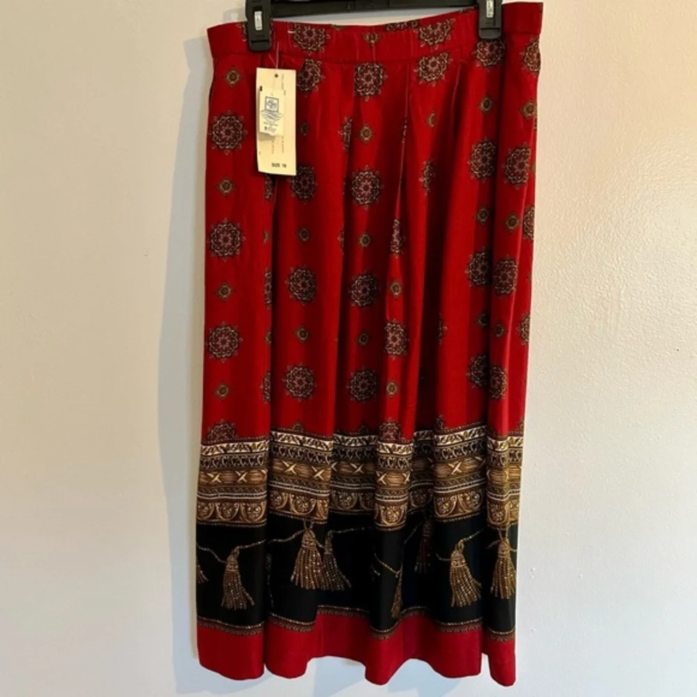 Vintage 90’s Koret Women’s Size 16 Red Mid Length Skirt Gold Tassel Design